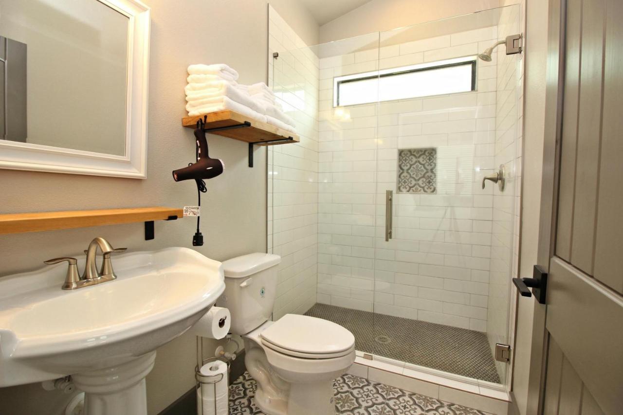 Green Acres Cottages - Dripping Springs Suite Wimberley Exteriör bild